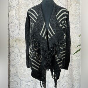 Hollister Black and Cream Knit Cardigan
